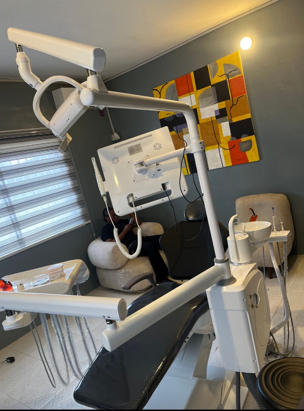 Treatment room at Onaj Dental Clinic
